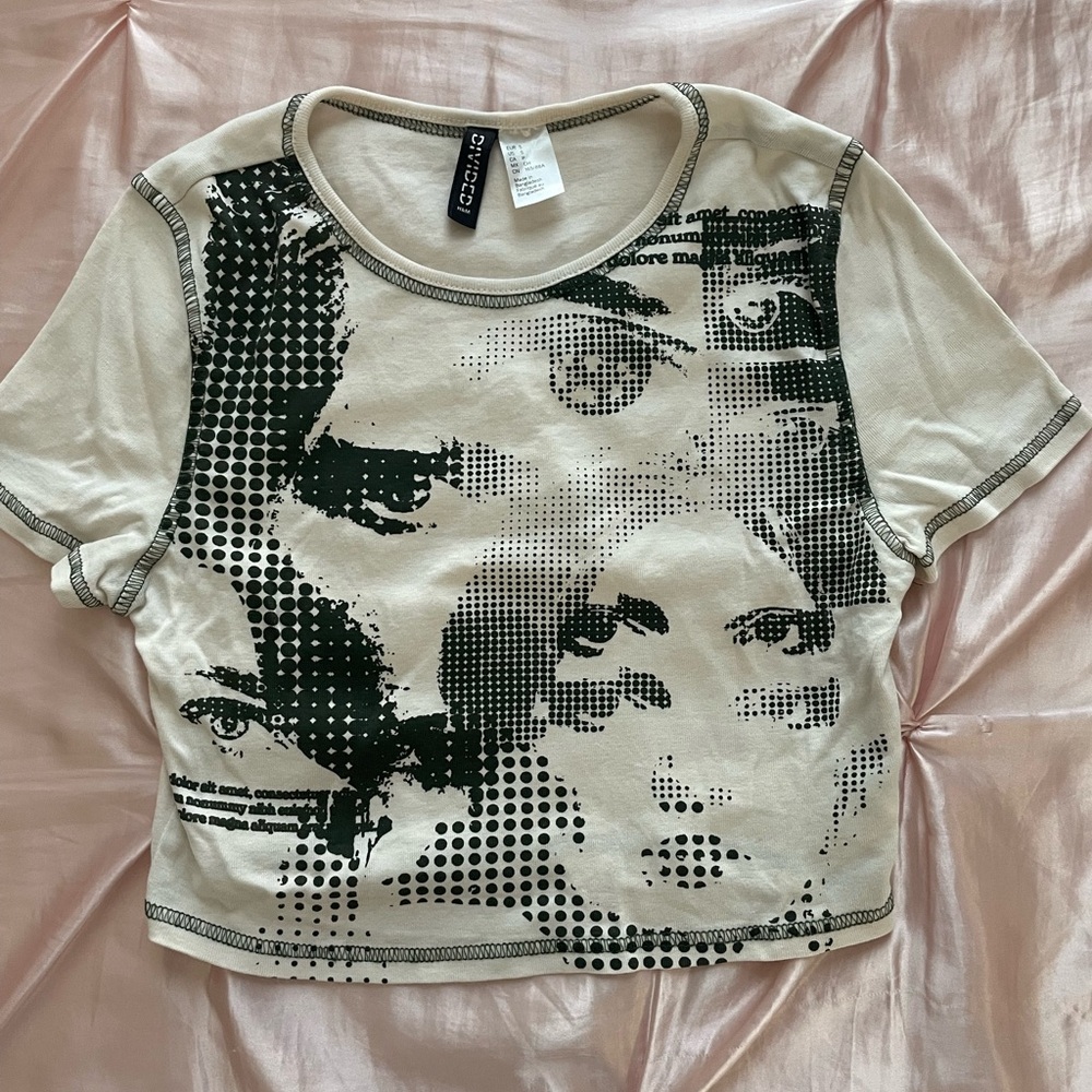 H&M Divided Cream and Green Graphic Tee